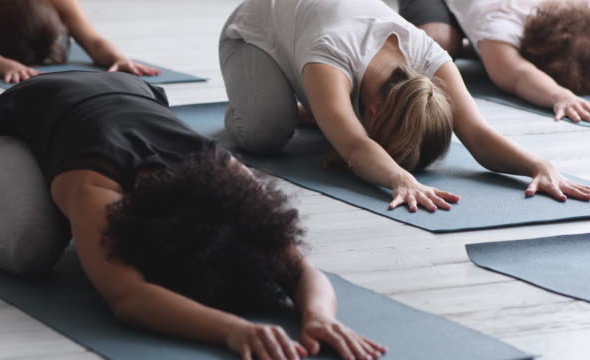 Cours de Stretch Yoga (De Gasquet)