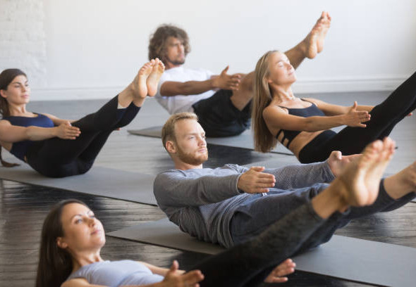 Cours de pilates (groupe)