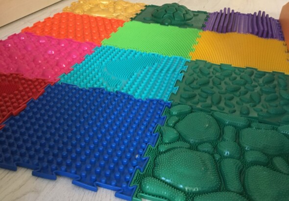 Atelier p'tit(es) explorateurs(trices)  Du ramper à 3 ans (Inspiré de la motricité libre)
